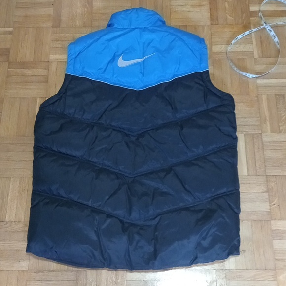 Boys/Teens Nike Puffer Vest XL..CLOSET CLEAROUT - Picture 3 of 11